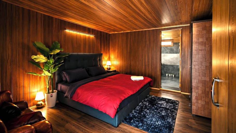 Room 3, The Alpine Hut, Kullu