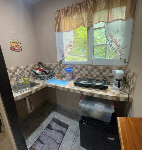 4, Hostal La Indiaa, Antón