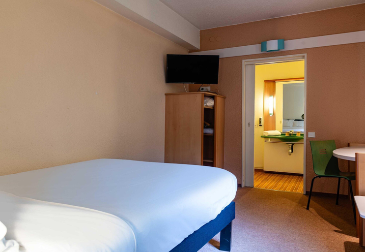Bedroom 3, B&B Hotel Grenoble Université 2, Isère