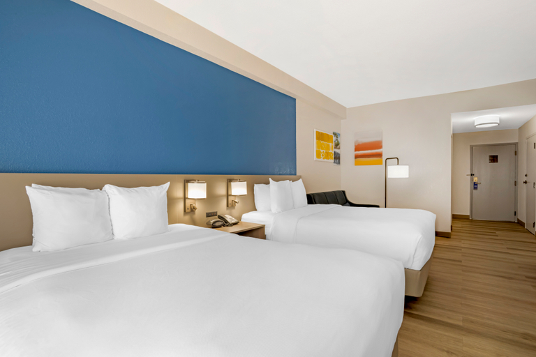 Bedroom 4, Comfort Suites Gastonia, Gaston