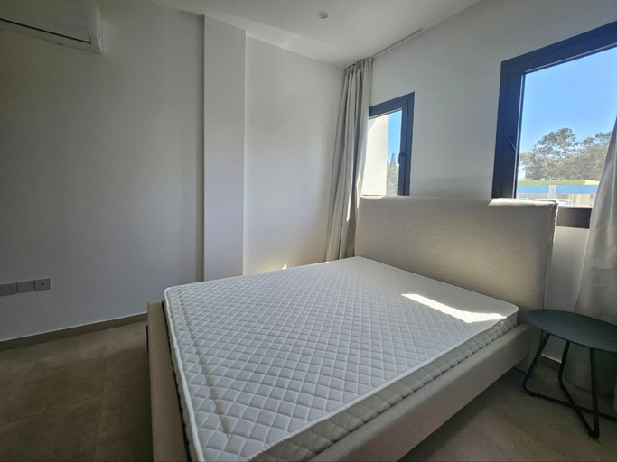 Room 2, Larnaca s City Center Ermou Apartment, Larnaca