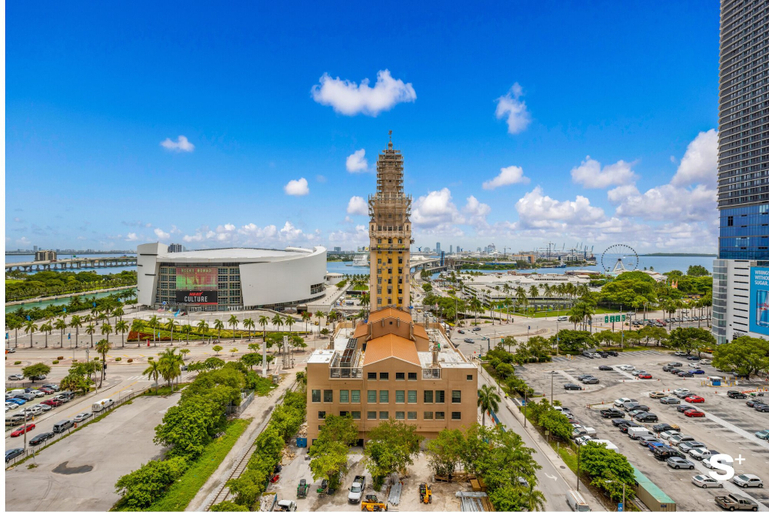 Parking, Sleek 3-BD Downtown Condo with Water, Miami-Dade