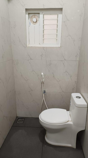Bathroom 3, Hotel Divine Rameswaram, Ramanathapuram