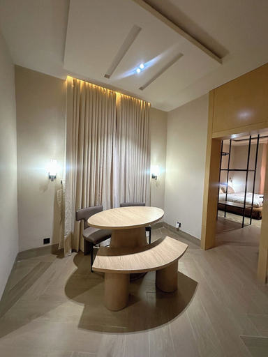 Dining 5, Solitude Apartment, AbujaMun