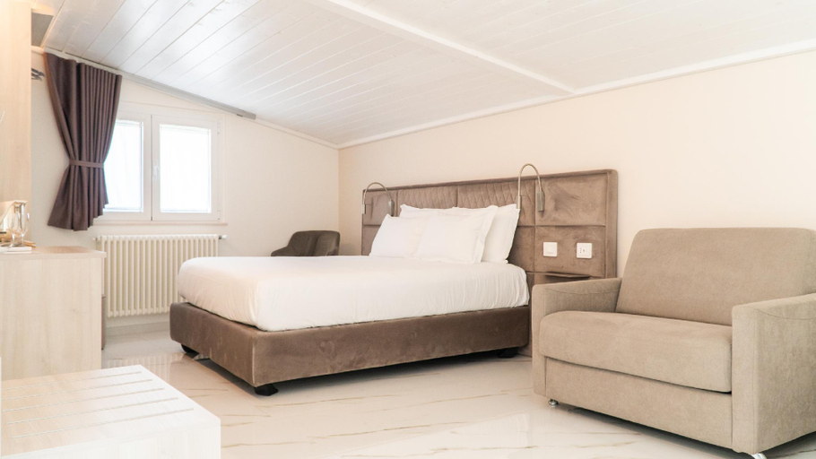 Bedroom 2, Principe Boemondo Luxury Room, Barletta-Andria-Trani