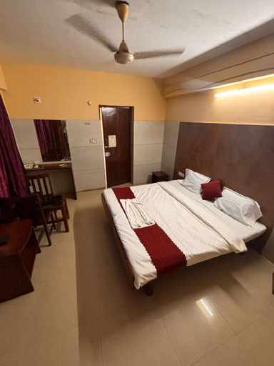 Bedroom 2, hotel royal park, Dakshina Kannada