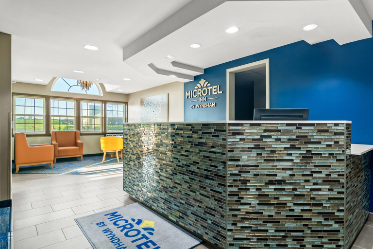 Public Area 2, Microtel Inn & Suites By Wyndham Joplin, Newton