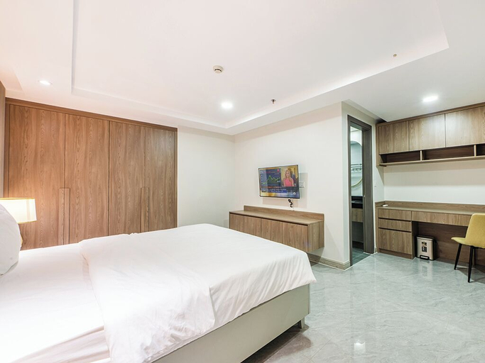 Room 3, H Resident, Ruessei Kaev