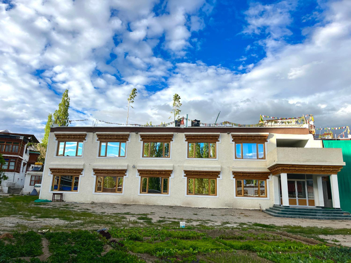 2, Lardak guest house, Leh