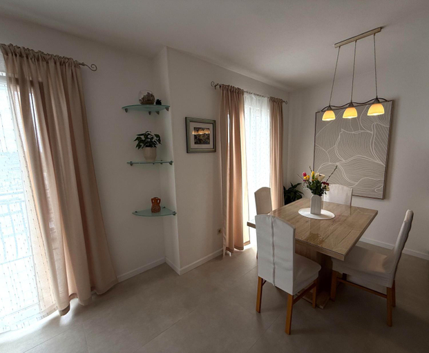 Others 3, Apartment ONE, Split