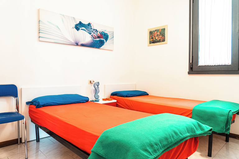 Bedroom 3, Comfy Apartment by the sea in Bibione, Venezia