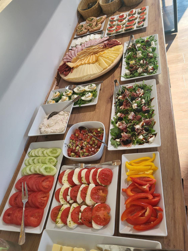 Food & Drinks 5, Bieszczady bez tlumow Apartamenty SPA 15 minut od Soliny, Lesko
