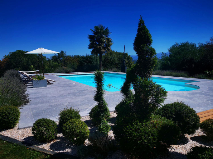 Others 5, Chateau Mont Joly, Pyrénées-Atlantiques