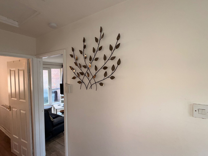 Interior 4, Bungalow Sleeps 4 With Free Parking and Garden, Manchester