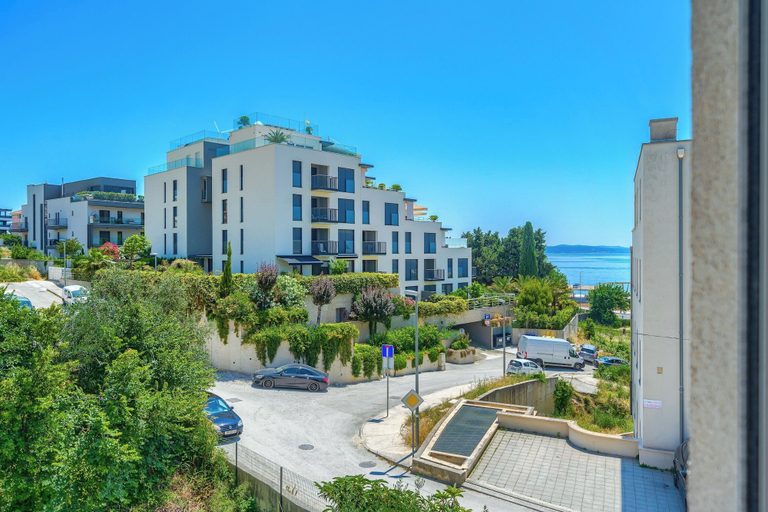 Exterior & Views 2, A Comfortable apt w Balcony, 4 min Walk to Beach, Split