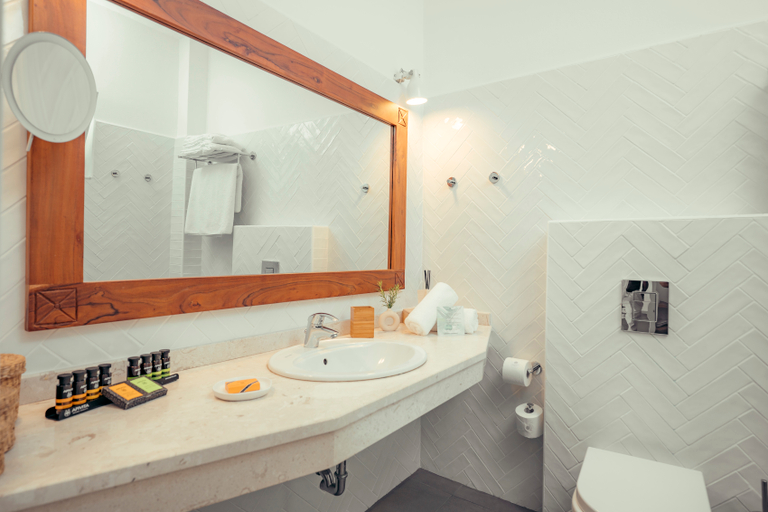 Bathroom 5, Caesars Gardens Hotel and Spa, South Aegean