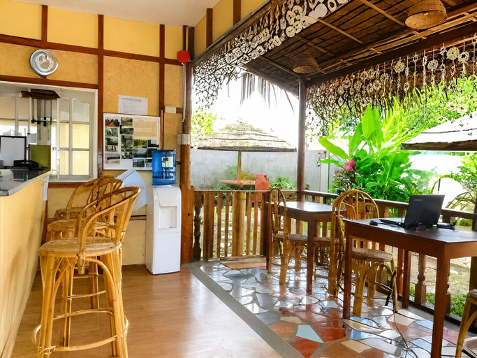 Outdoor dining 3, La Petite Pension, Puerto Princesa City