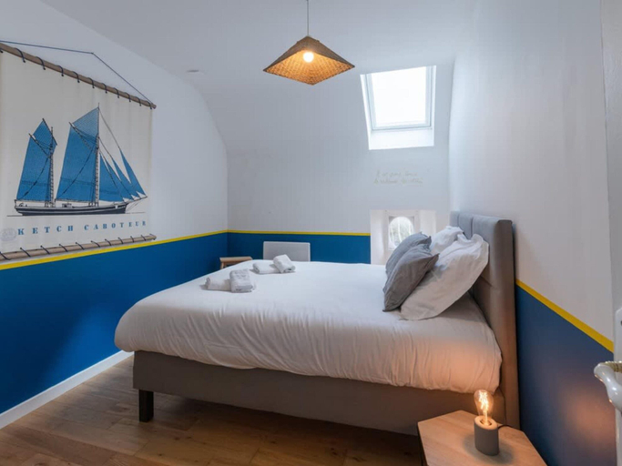 Room 5, Bretagne Family Cottage for 8 Guests, Finistère