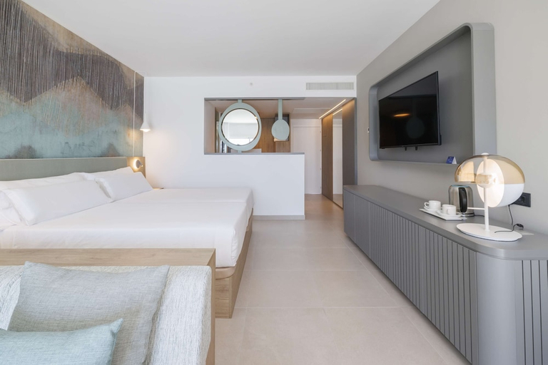 Bedroom 3, Radisson Blu Resort Lanzarote Adults Only, Las Palmas
