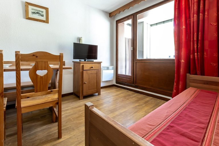 Bedroom 3, Residence Odalys Le Hameau du Borsat, Savoie