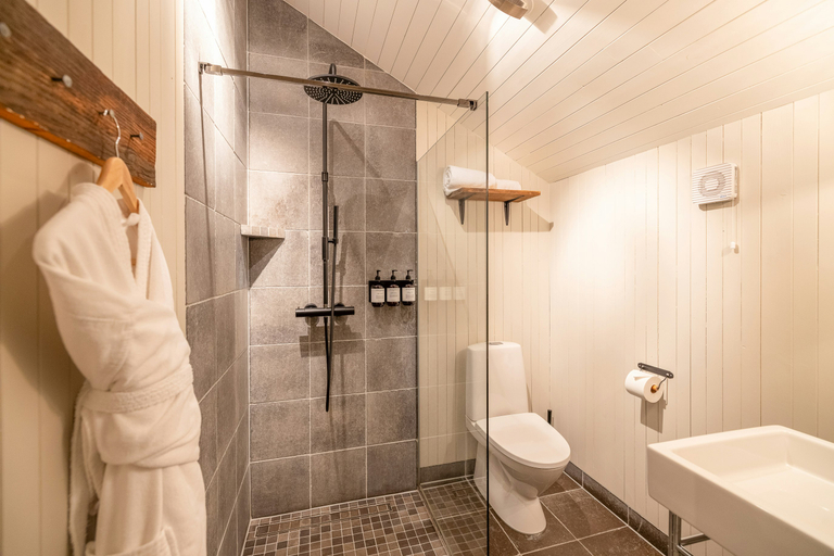 Bathroom 3, Nusfjord Arctic Resort, Flakstad