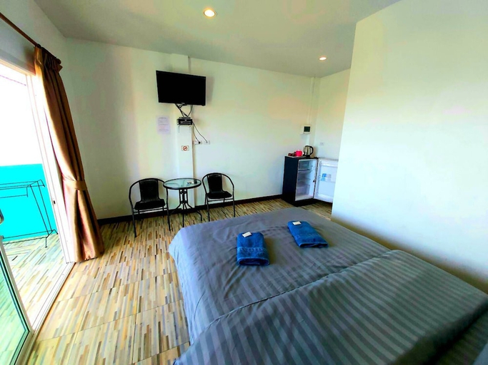 Bedroom 2, Neutron Bungalow, Koh Si Chang