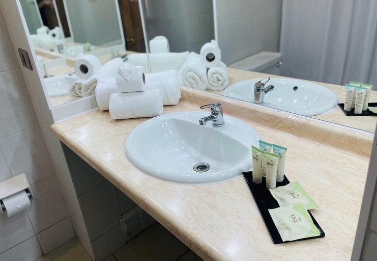 Bathroom, Tempo Nogales, Santiago