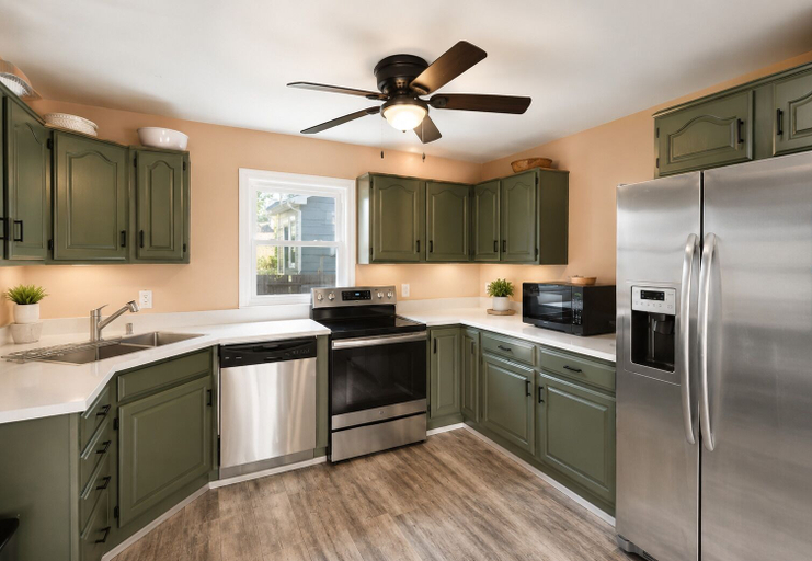 Private kitchen 2, South Bend Boutique Stay, Saint Joseph