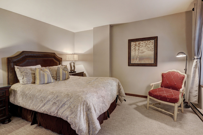 Bedroom 3, Seasons at Avon, Eagle
