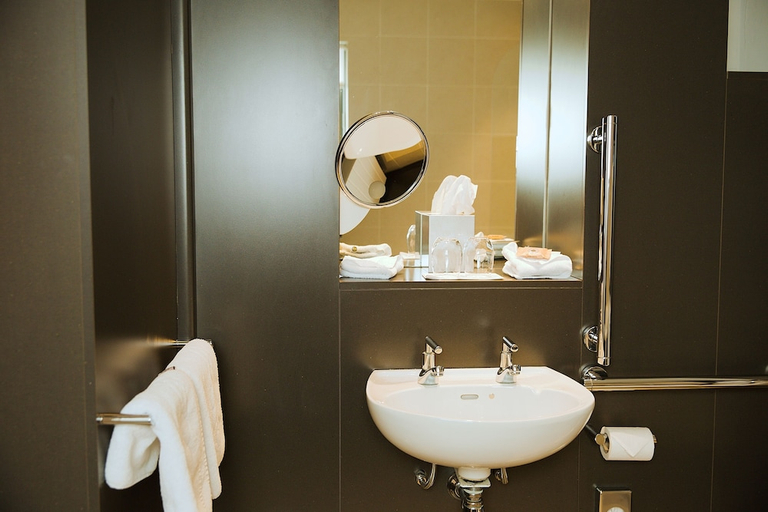 Bathroom 3, Hart's Hotel, Nottingham