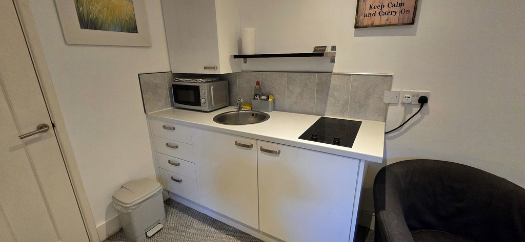 Private kitchen 3, Studio Near Royal Derby Hospital, Derby