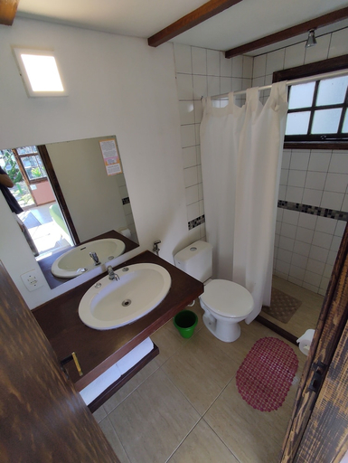 Bathroom 3, CONTAINER ECO SUITES - Hostel, Cabo Frio