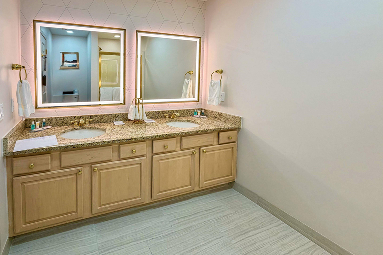 Bathroom 4, Comfort Inn & Suites East Greenbush - Albany, Rensselaer
