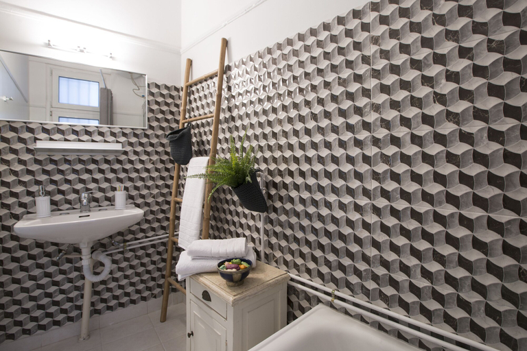 Bathroom 3, Attractive flat near Acropolis Museum, Attica