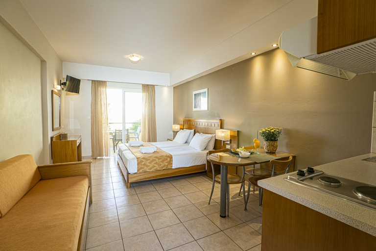 Bedroom 2, Helios Apartments, Crete