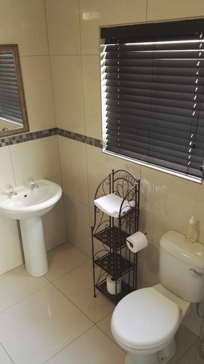 Bathroom, Bergsig Self-Catering, City of Cape Town