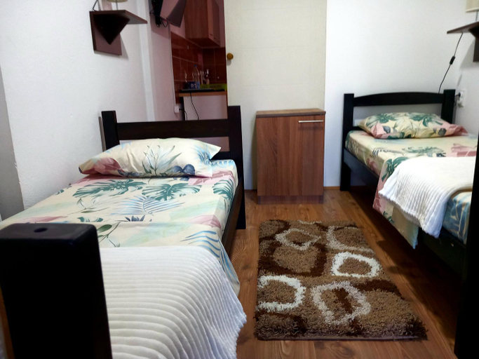 Bedroom 2, Apartmani Cosic, Kuršumlija