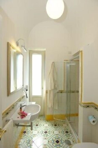 Bathroom 4, Il Ducato di Ravello, Salerno