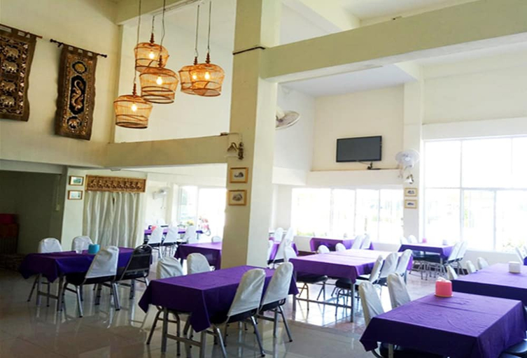 Food & Drinks, Amonruk Hotel 2, Muang Phrae