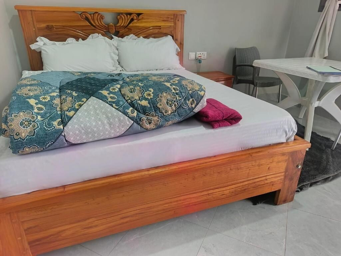 Room 3, Haven Guest House, Busongora