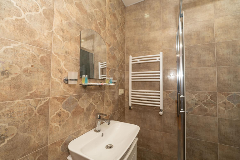 Bathroom 4, Varga Kvareli, Kvareli