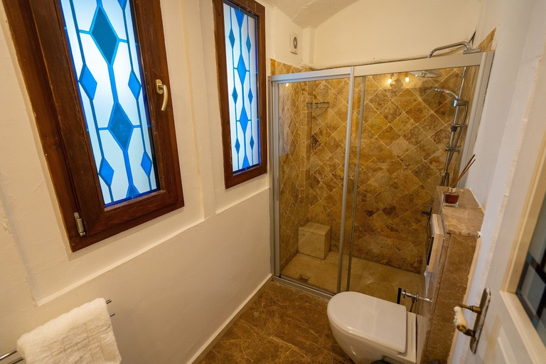 Bathroom 5, Cunda Battalos Küçük Otel, Ayvalık