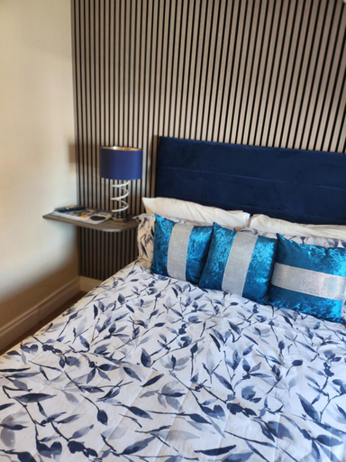 Bedroom 3, No 27, Highland