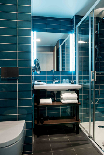 Bathroom 3, KOPSTER Hotel Lyon Groupama Stadium, Rhône