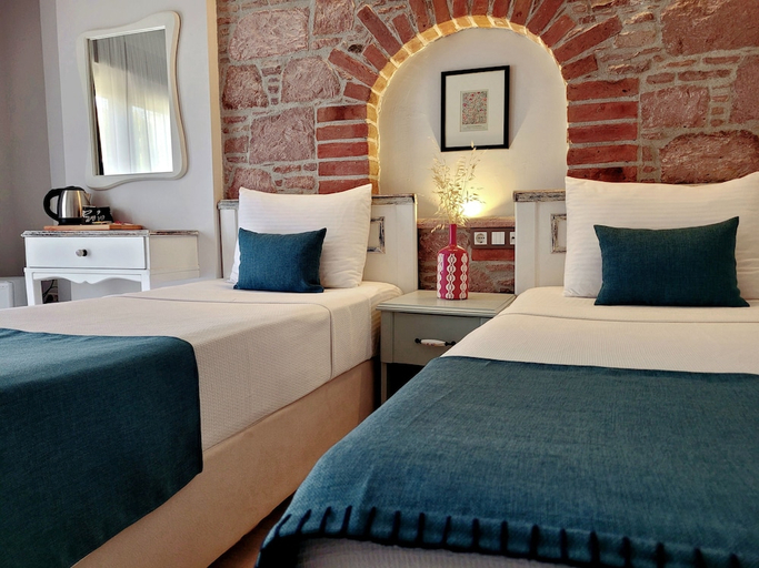 Bedroom 2, Cunda Rooms, Ayvalık