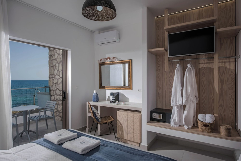 Bedroom 4, Serenity Spritz Hotel - Adults Only, Crete