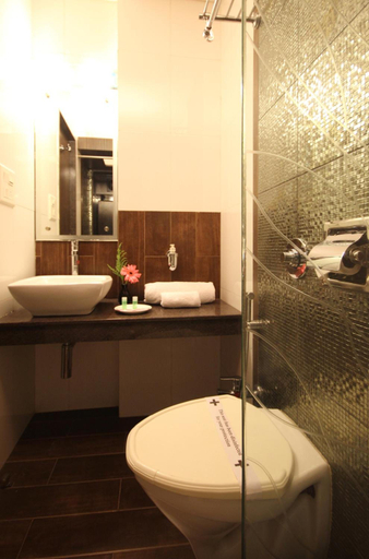 Bathroom 4, Hotel Columbus, Mumbai Suburban