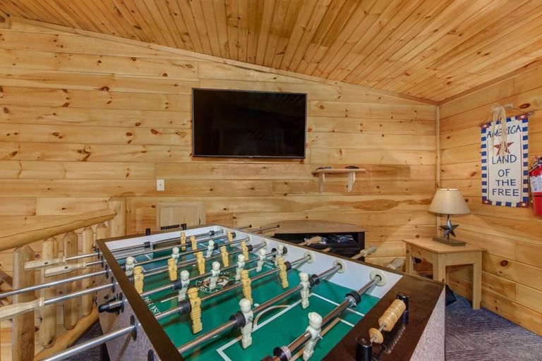 Game room 5, Z - Bear Crossing, Sevier