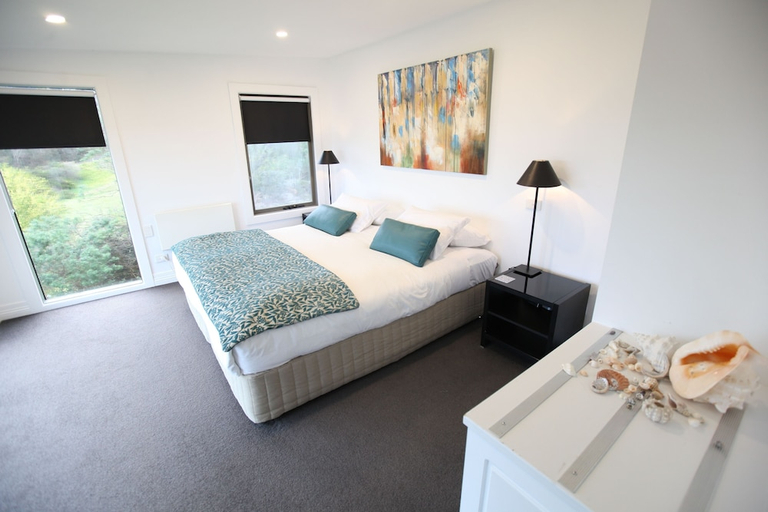 Bedroom 2, POINTS SOUTH BY THE SEA, Colac-Otway - South