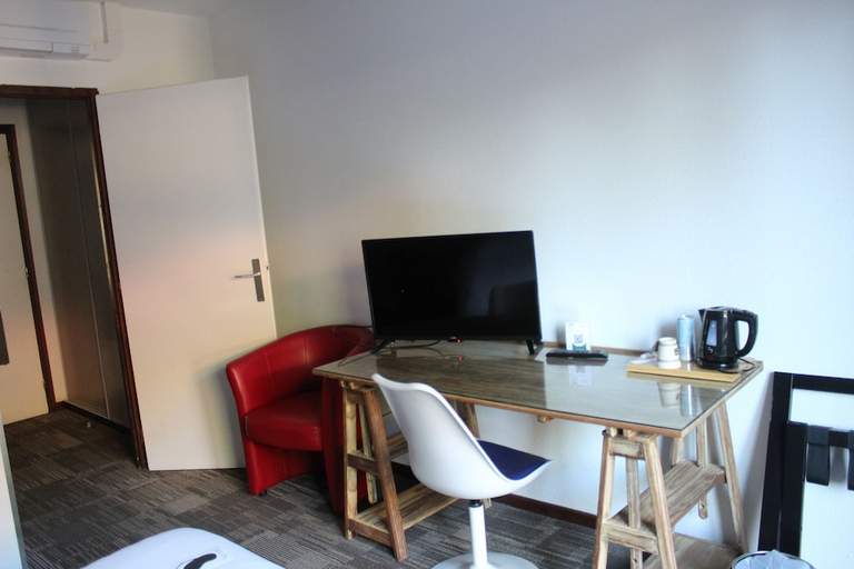 Bedroom 2, Enzo Hotels Metz Amneville by Kyriad Direct, Moselle